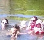 Il fantasma di una bambina annegata appare in una foto